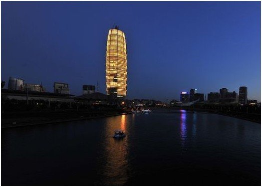 郑州最高大楼外形像玉米棒子引争议