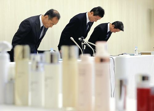 日本知名化妆品佳丽宝美白成分致顾客长白斑
