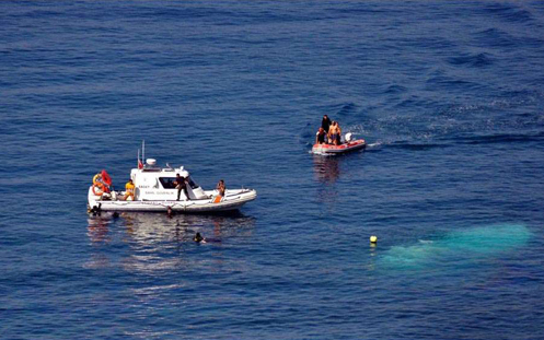 爱琴海非法移民船沉没至少24人丧生