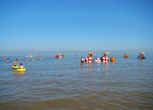 营口:海滨温泉节 夏日添清凉