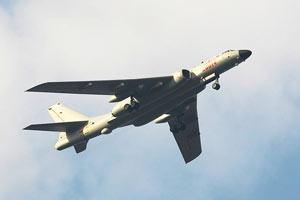 高清:中国轰6K“战神”轰炸机服役 可突袭夏威夷