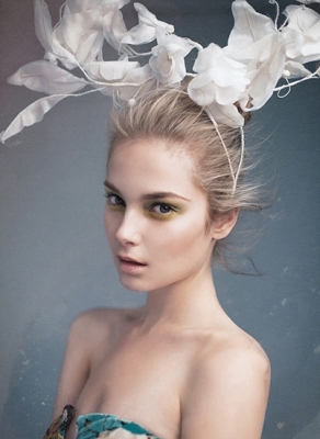 根据<em>发型</em>为<em>新娘</em>挑选合适的配饰_资讯中心_中