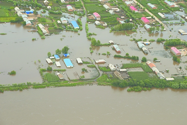 俄远东遭遇120年来最严重洪灾