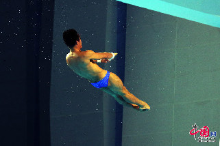 中国网沈阳9月1日讯 (记者 董宁)今日全运会跳水项目完美收官，来自四川的运动员邱波夺得男子十米跳台冠军。让我们来一起欣赏比赛中的精彩瞬间。中国网 董宁/摄