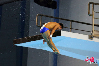中国网沈阳9月1日讯 (记者 董宁)今日全运会跳水项目完美收官，来自四川的运动员邱波夺得男子十米跳台冠军。让我们来一起欣赏比赛中的精彩瞬间。中国网 董宁/摄