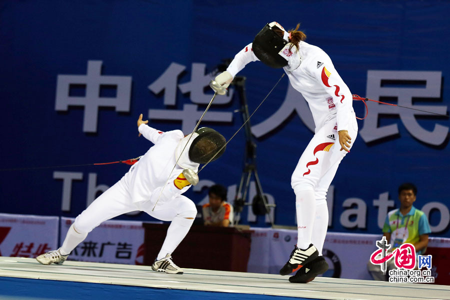 骆晓娟战胜队友许安琪获全运会女重冠军