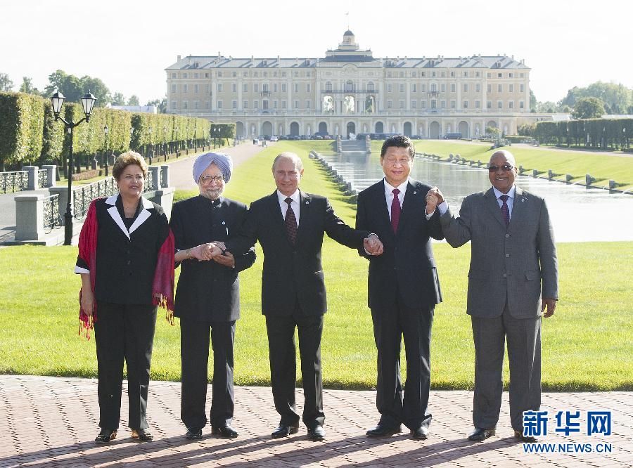 习近平出席金砖领导人非正式会晤