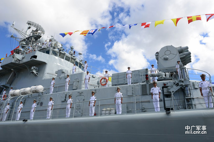 中国海军舰艇编队抵达美国夏威夷珍珠港[组图]