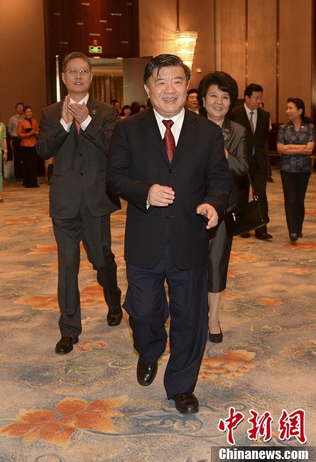 第七屆世界華文傳媒論壇在青島開幕