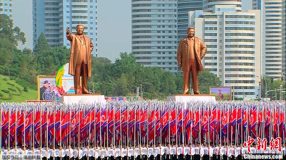 朝鮮舉行大型閱兵儀式慶祝建國65週年