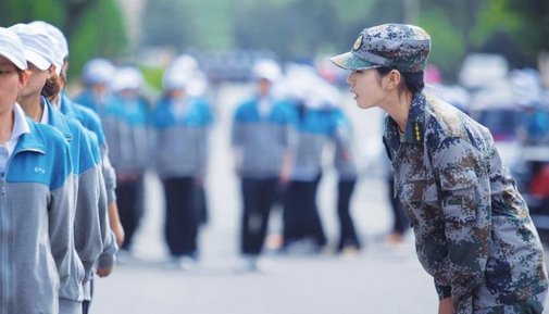 <em>二人台</em>美女劲爆<em>唢呐</em>二 托县<em>二闺女二人台唢呐</em>