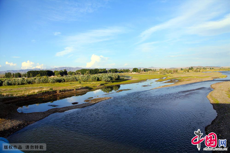 摄乌伦古河是新疆北部仅次于伊犁河,额尔齐斯河的河流,发源于阿尔泰山