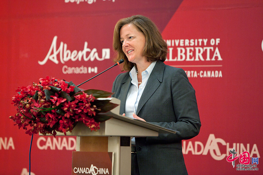 加拿大艾伯塔省省長艾莉森·雷德福（Alison Redford）出席了該論壇並作主題發言。 中國網 楊佳 攝