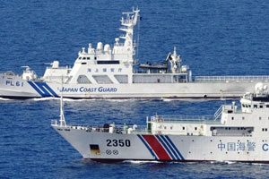 日本公开中国海警船大编队巡航钓鱼岛画面