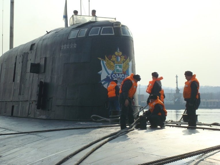 俄'托木斯克'号核动力潜艇起火 称不存在核辐射威胁[组图]