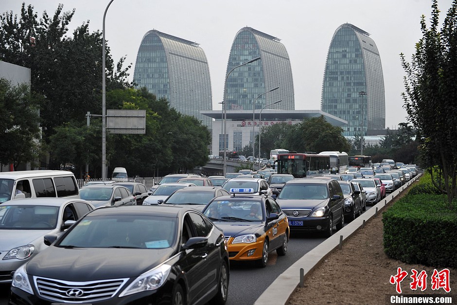 北京迎來全年“最堵周” 擁堵或將超8小時[組圖]