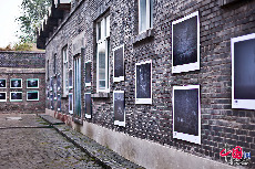 棉织厂展区内的照片墙 中国网记者 郑亮/摄