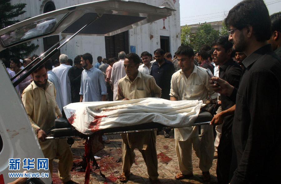 巴基斯坦白沙瓦发生炸弹袭击至少10人死亡 [组图]