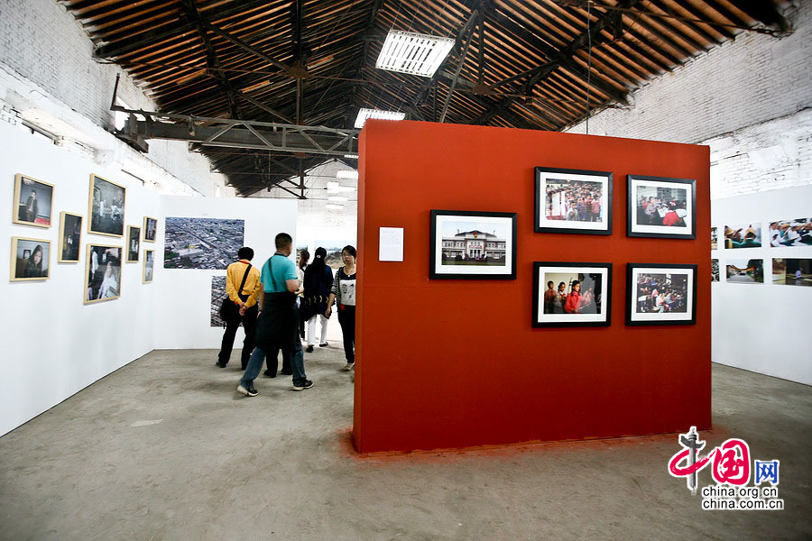领略2013平遥国际摄影展风采：柴油机厂展区