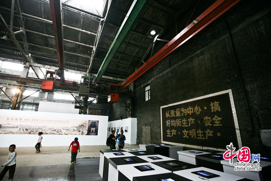 领略2013平遥国际摄影展风采：柴油机厂展区