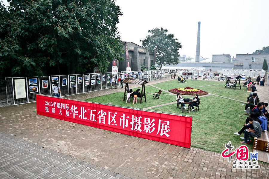 领略2013平遥国际摄影展风采：柴油机厂展区