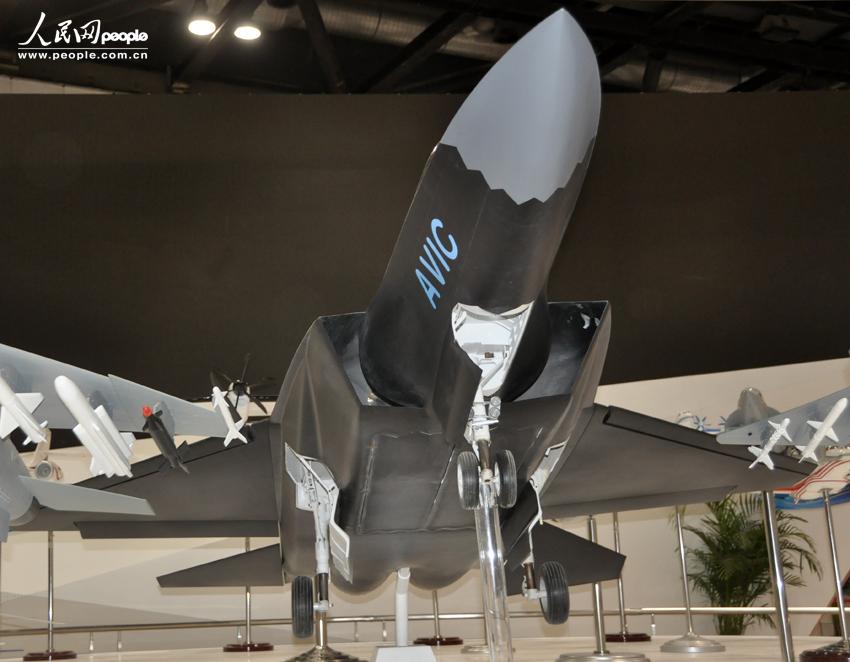 中國先進戰鬥機概念模型首次亮相北京航展