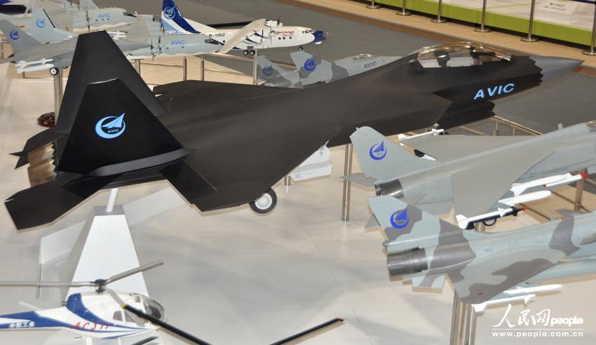 中国先进战斗机概念模型首次亮相北京航展