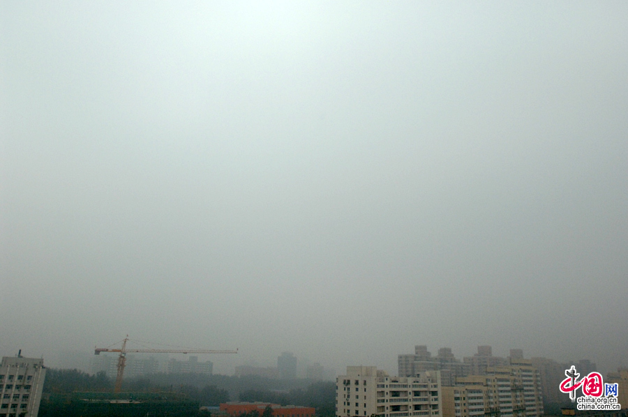 9月30日北京雾霾袭城。中国网记者 寇莱昂 摄