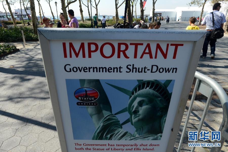 美国自由女神像被迫关闭 众多知名旅游景点停摆[组图]