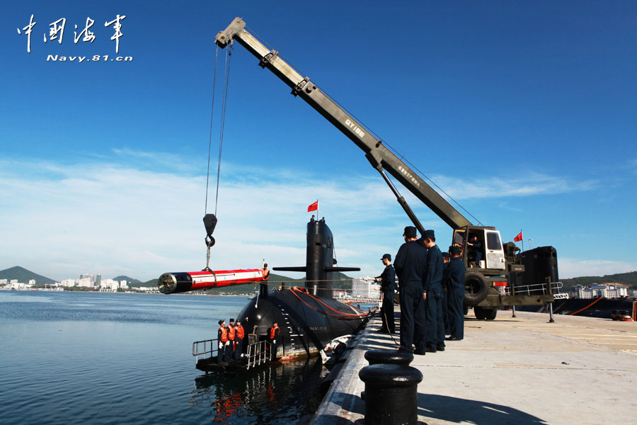 中國海軍公開各型主力潛艇秘照[組圖]