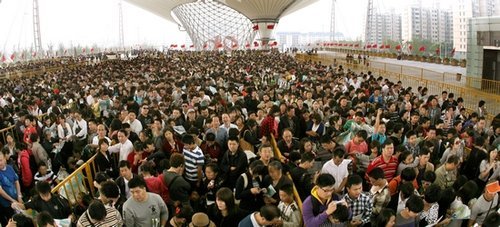 “黄金周”逾6亿人次出行 铁路创同期新高