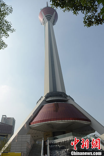 中國西部第一高塔—四川廣播電視塔開放