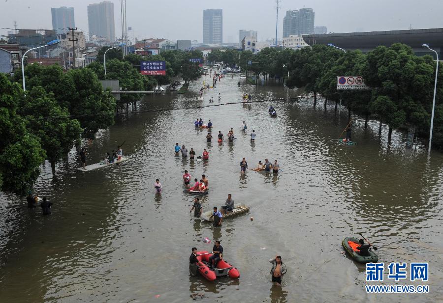 直擊余姚“大水圍城”：城區70%被淹 政府發佈告市民書