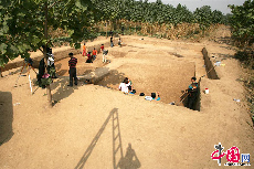 2013年10月10日，河南省三門峽靈寶市陽平鎮西坡村西坡遺址考古挖掘現場。  中國網圖片庫 孫猛/攝