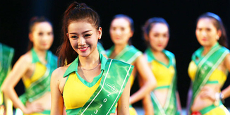 2013亚洲自行车展上演自行车小姐总决赛