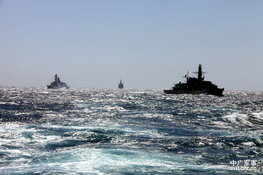 中國海軍艦隊首次穿越麥哲倫海峽 遇大風浪[組圖]