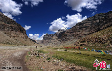 西藏阿里冈仁波齐峰。中国网图片库 赖鑫琳/摄