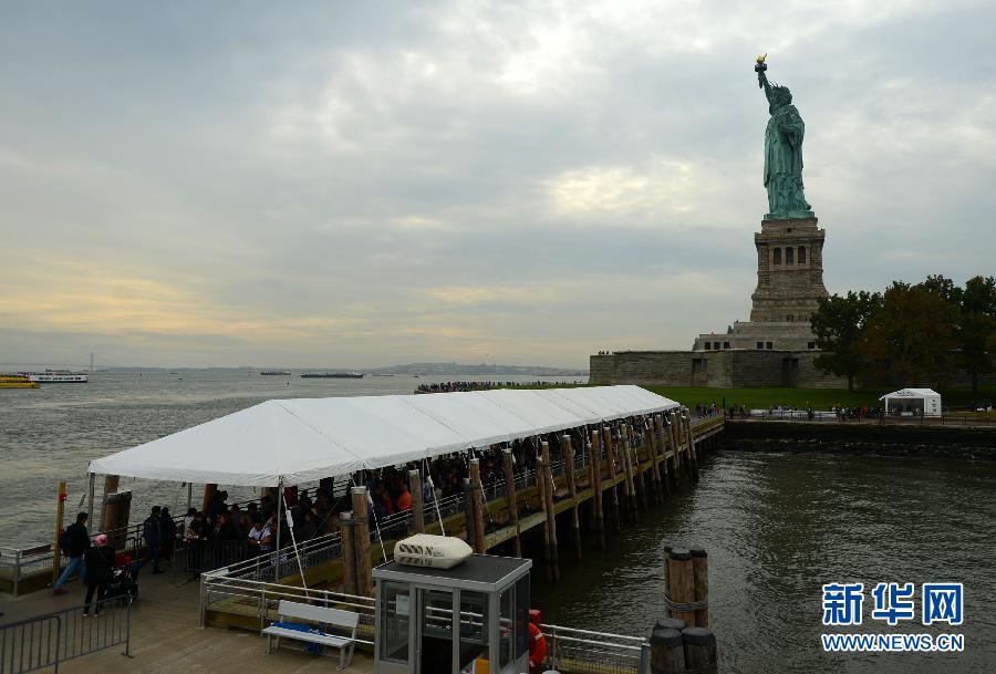 美國：紐約地標自由女神像重新開放[組圖]