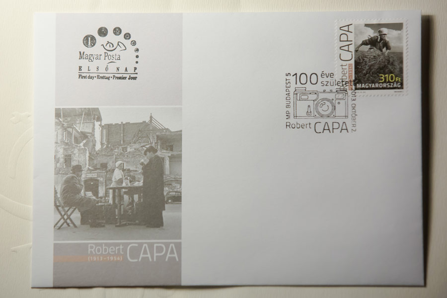 匈牙利：为匈裔著名战地摄影记者罗伯特·卡帕发行纪念金币和邮票[组图]