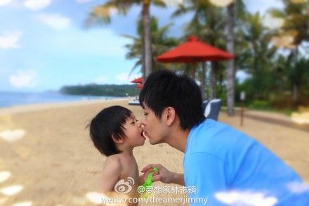 李湘<em>女儿</em>王诗龄萌翻观众 盘点娱乐圈幸福家庭