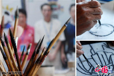 撲灰年畫技法獨特，以色代墨，線條豪放流暢，寫意味濃，格調明快。中國網圖片庫 王海濱/攝