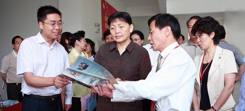 张梅颖率全国政协视察团赴安徽调研教育均衡