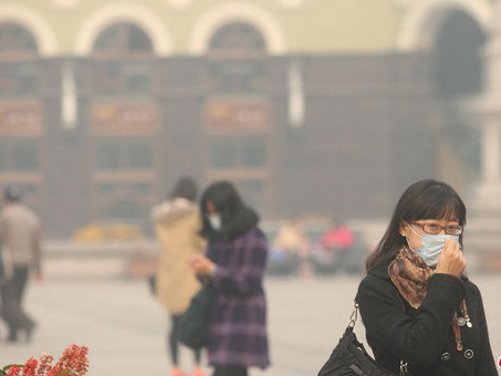 哈尔滨：雾霾 首日供暖PM2.5“爆表”