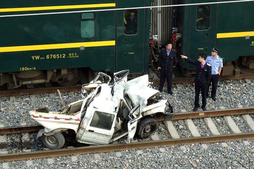 青藏铁路货车与火车相撞事故致1人死亡