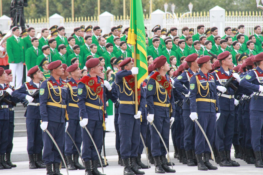 土库曼斯坦:庆祝独立22周年[组图]