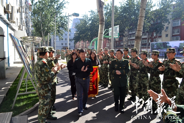 北京武警总队第九支队一大队三中队再现军民鱼水情