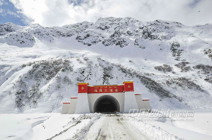 中国唯一不通公路县西藏墨脱今日全线开通公路