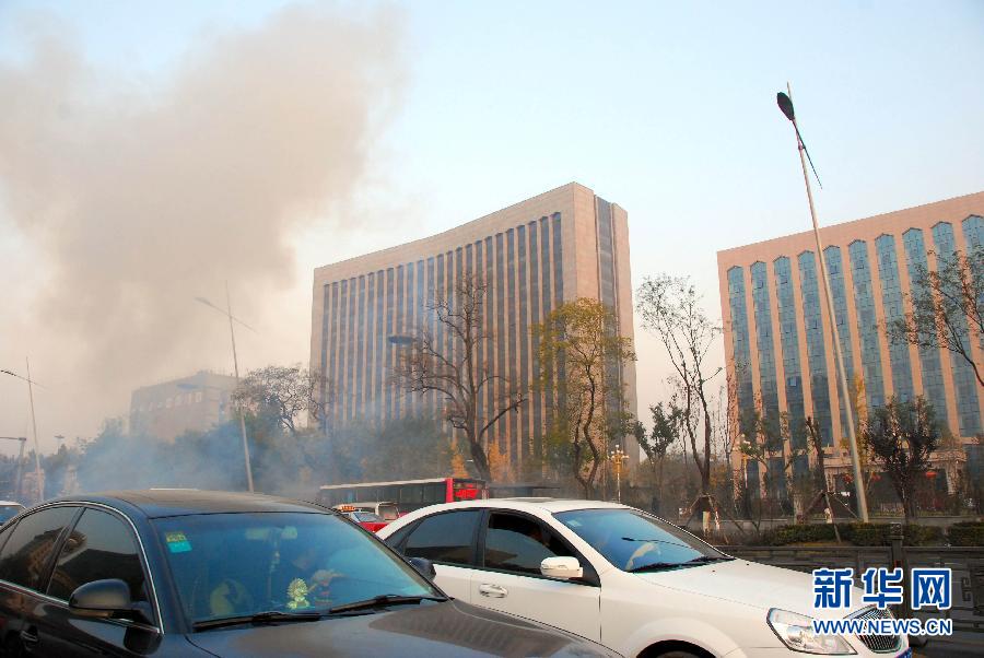 （新华直击）太原迎泽大街山西省委附近连续发生爆炸