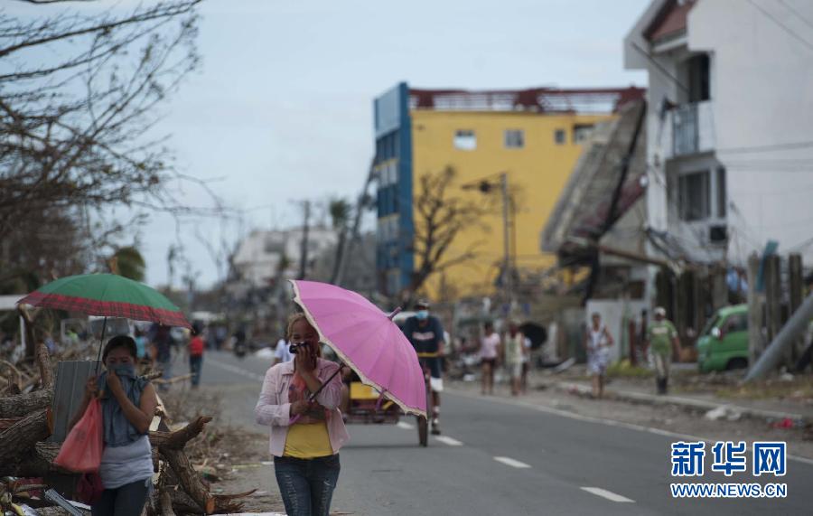 （國際）（3）菲律賓颱風重災區塔克洛班市民渴望救助
