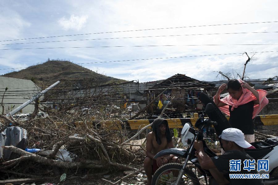（國際）（4）菲律賓颱風重災區塔克洛班市民渴望救助
